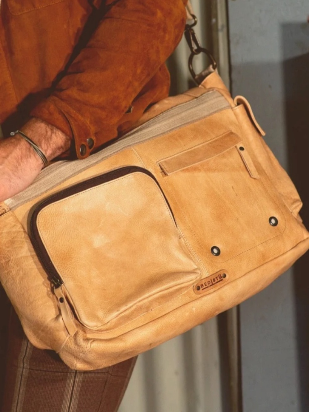 BED|STU Hawkeye Messenger II Honey Oat Dye Dipped Bag NWT-Unisex